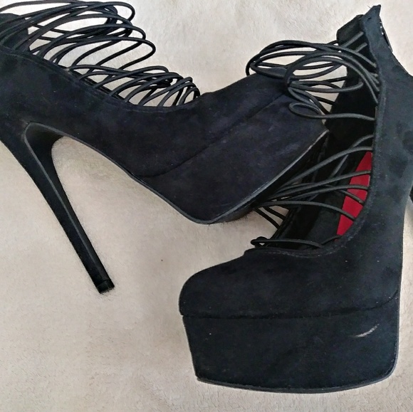 Qupid Platform Suede Black High Heels. Woman Shoe - Picture 5 of 5